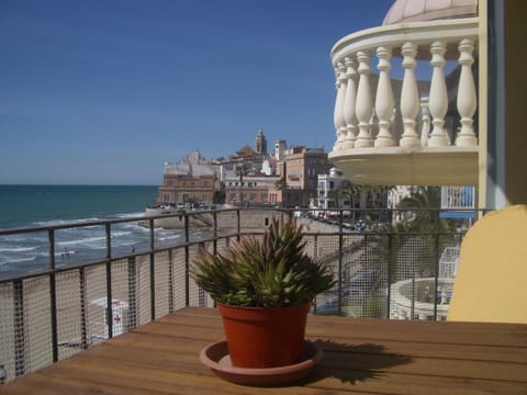 Balcony/Terrace, Balcony/Terrace, City view, Landmark view, Landmark view, Sea view, Sea view, Street view