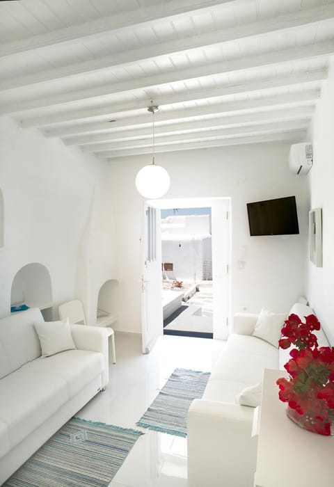 Living room, Seating area, Street view