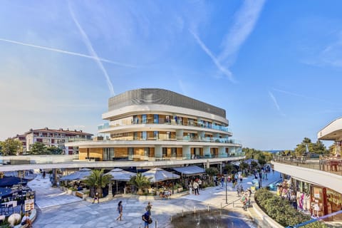 Property building, Beach