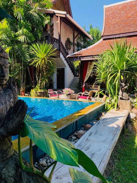 Property building, Day, Garden, Garden view, Swimming pool