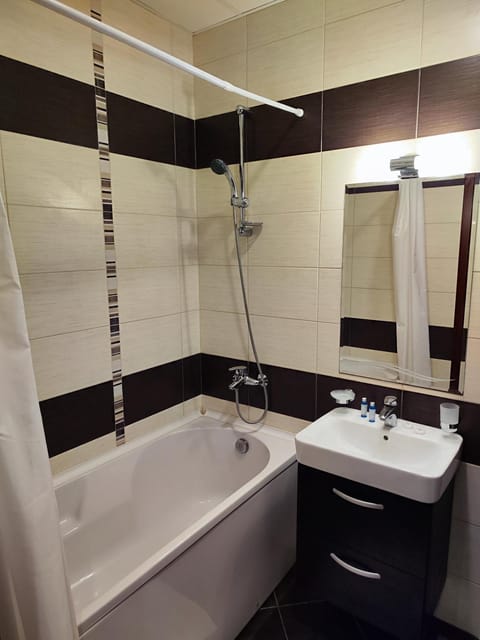 Shower, Bathroom, Bath