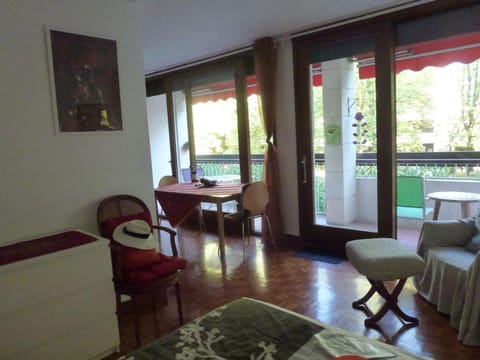 Balcony/Terrace, Seating area, Dining area, Bedroom