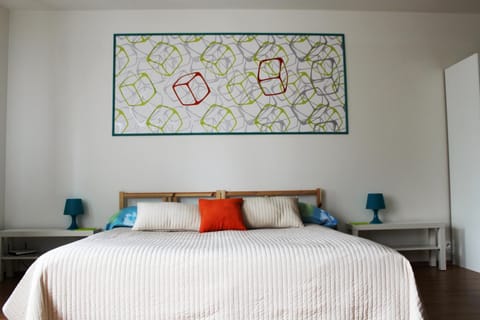 Bed, Photo of the whole room, Decorative detail