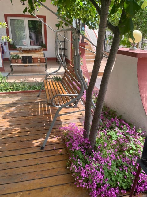 Patio, Garden, Balcony/Terrace, Garden view