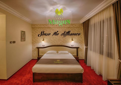 Bed, Property logo or sign, Photo of the whole room, Bedroom