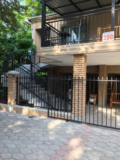 Property building, Facade/entrance