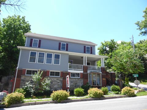 Property building, Day