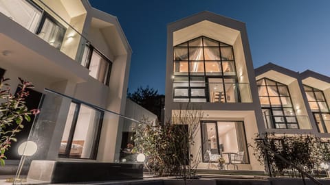 Property building, Night