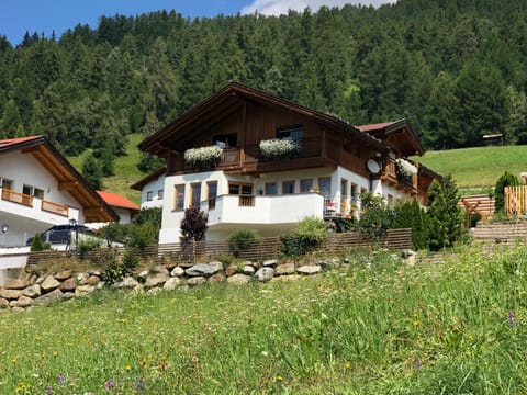 Property building, Facade/entrance, Summer, Garden