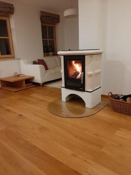 Winter, Living room