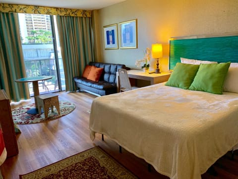 Palms Waikiki #412 Apartment in McCully-Moiliili