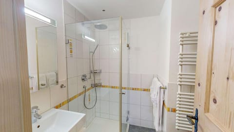 Edelweiss Lanezzi Apartment in Canton of Grisons