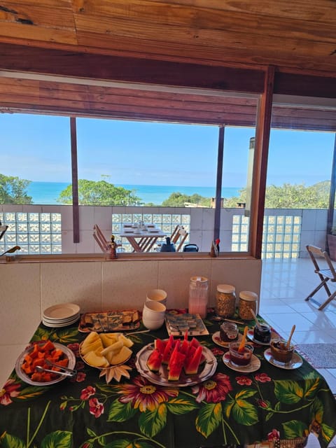 Property building, Balcony/Terrace, Food and drinks, Breakfast