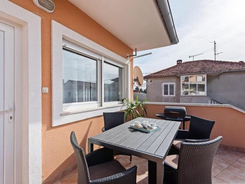 Apartment Nikoleto Apartment in Zadar