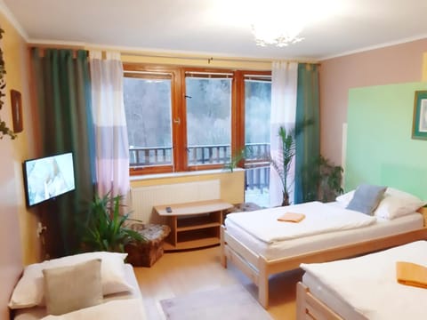 Bed, TV and multimedia, Balcony/Terrace, Balcony/Terrace, City view, City view, Garden view, Landmark view, Landmark view, Mountain view, Street view, Street view, Quiet street view