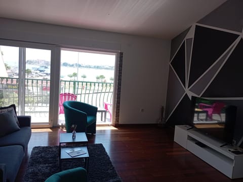 TV and multimedia, View (from property/room), Living room, Seating area