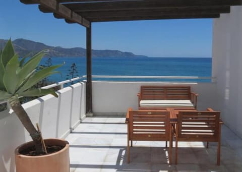 Mountain view, Sea view
