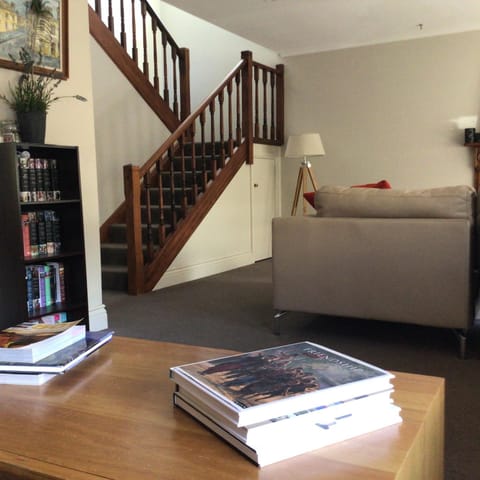 City townhouse walking distance to city House in Launceston