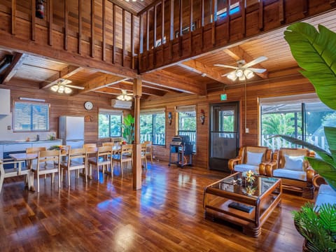 Living room, Photo of the whole room