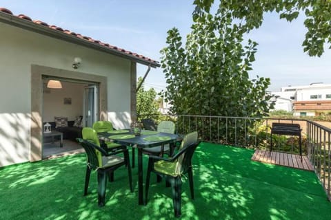 Property building, Patio, BBQ facilities, Balcony/Terrace