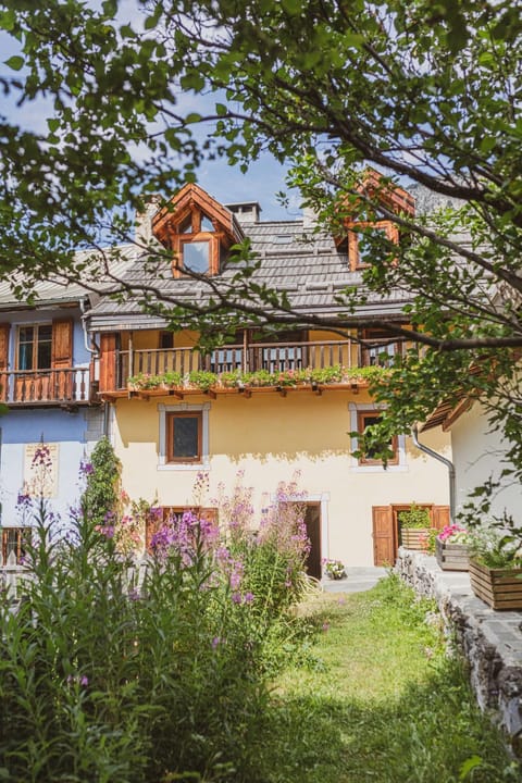 Maison Amalka Chalet in Briançon
