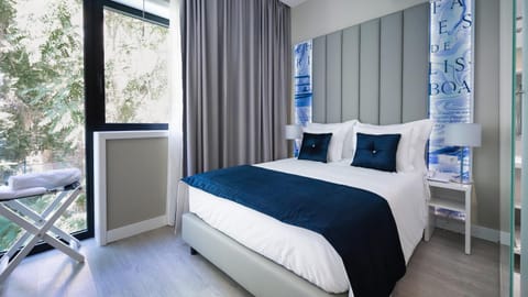 Day, Photo of the whole room, Bedroom