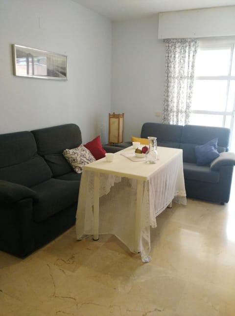 Day, Living room