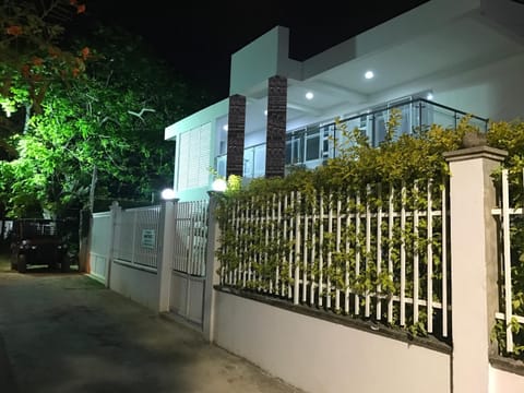 Property building, Facade/entrance, Off site