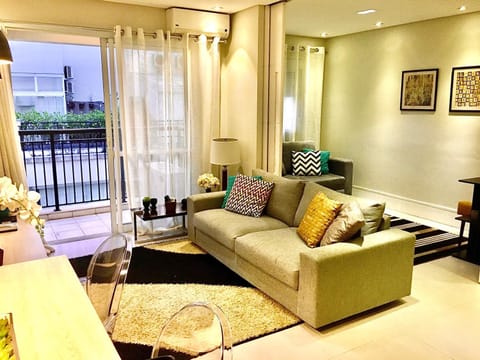 Living room, Photo of the whole room, Decorative detail, Seating area