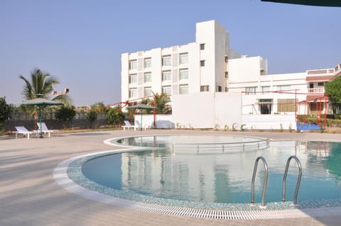 Bird's eye view, Swimming pool