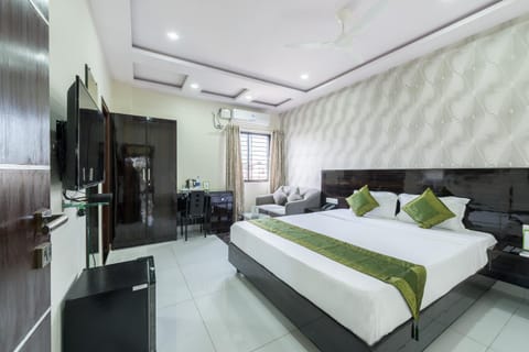 TV and multimedia, Bedroom, wardrobe