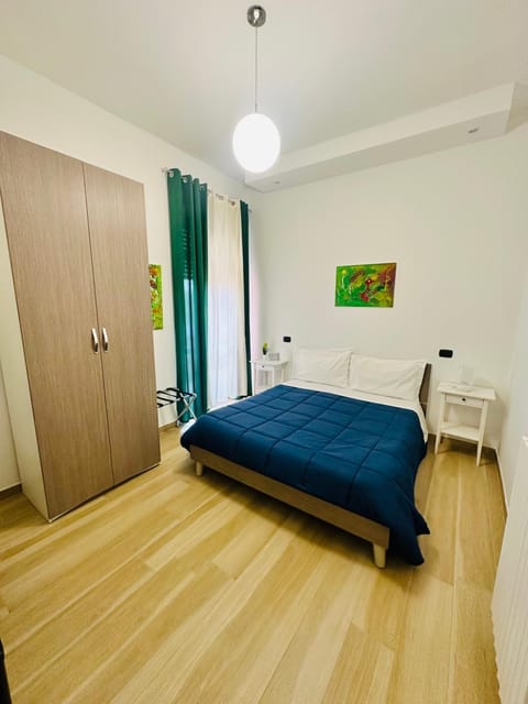 Bed, Photo of the whole room, Bedroom, wardrobe