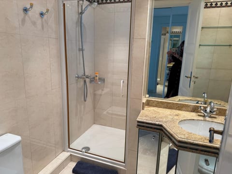 CROISETTE Palais MIRAMAR FRONT DE MER Apartment in Cannes