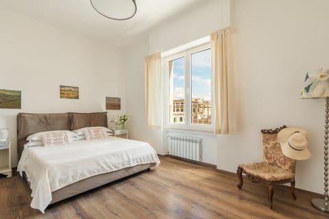 Bed, Photo of the whole room, Bedroom, City view, Sea view, internet