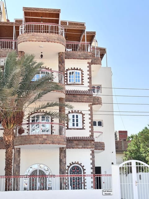 Property building, Landmark view