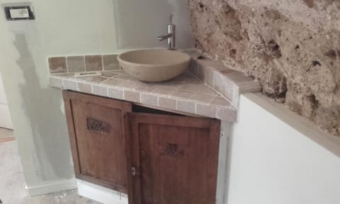 La Bastide du Capelier - Gîte pour 4 personnes avec baignoire balnéothérapie Apartment in Salernes