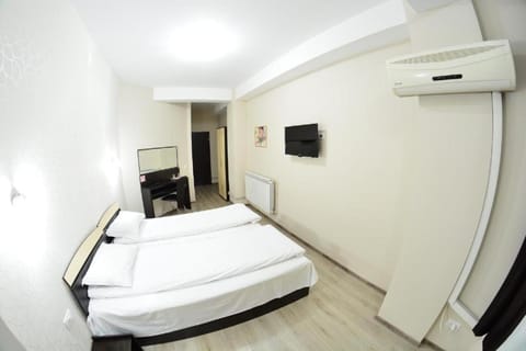 Casa Cojocaru- camere de închiriat în scop turistic Bed and Breakfast in Serbia