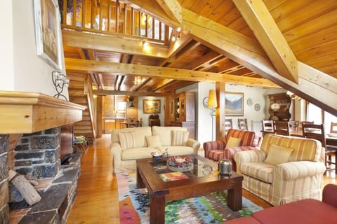 Communal lounge/ TV room, Living room