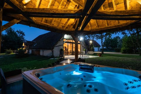 Night, Natural landscape, Garden, Hot Tub, Garden view