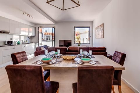 Kitchen or kitchenette, Living room, Dining area