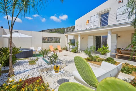 Property building, Garden view
