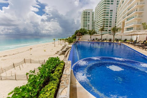 Beach, Swimming pool