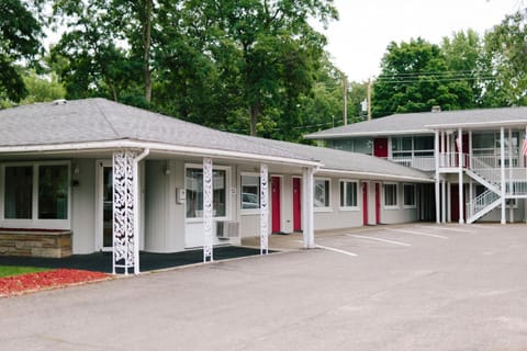Grand Traverse Motel Inn in Traverse City