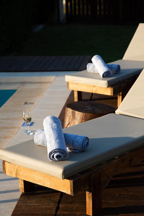 Neriana Villa - Garden Paradise Villa in Crete