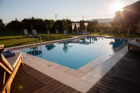 Neriana Villa - Garden Paradise Villa in Crete