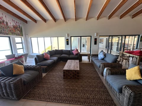 Cliff's Edge Farmhouse House in Western Cape