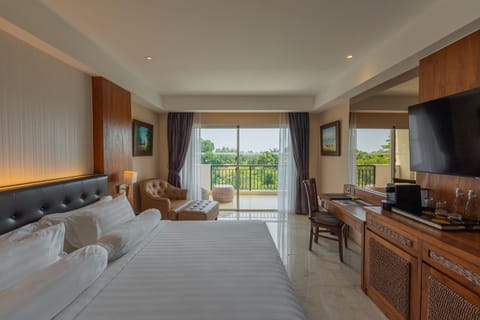 View (from property/room), Balcony/Terrace, Bedroom