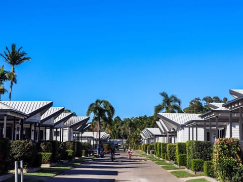Property building, Day
