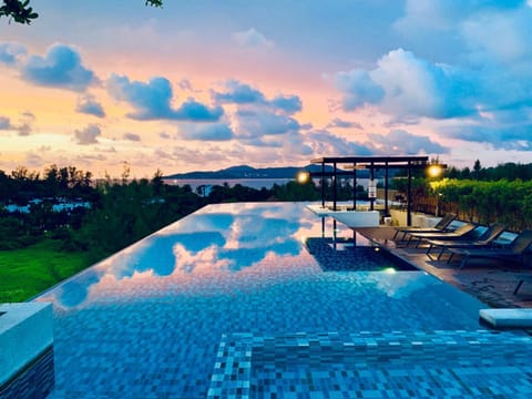 Pool view, Sea view, Swimming pool