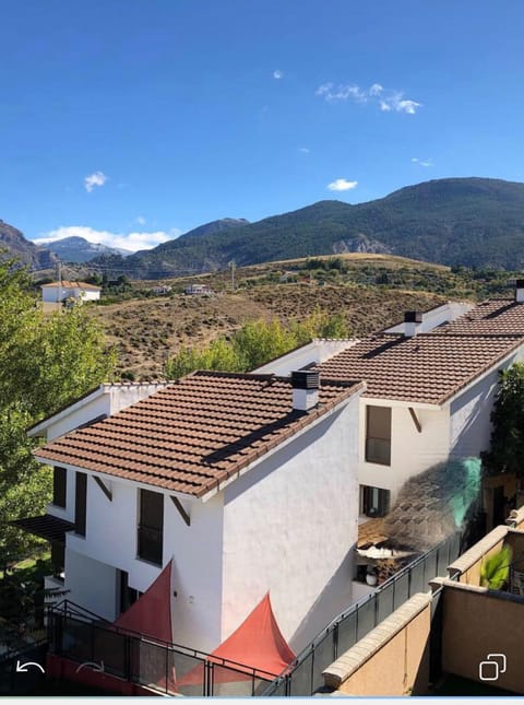 Garden view, Mountain view, Pool view